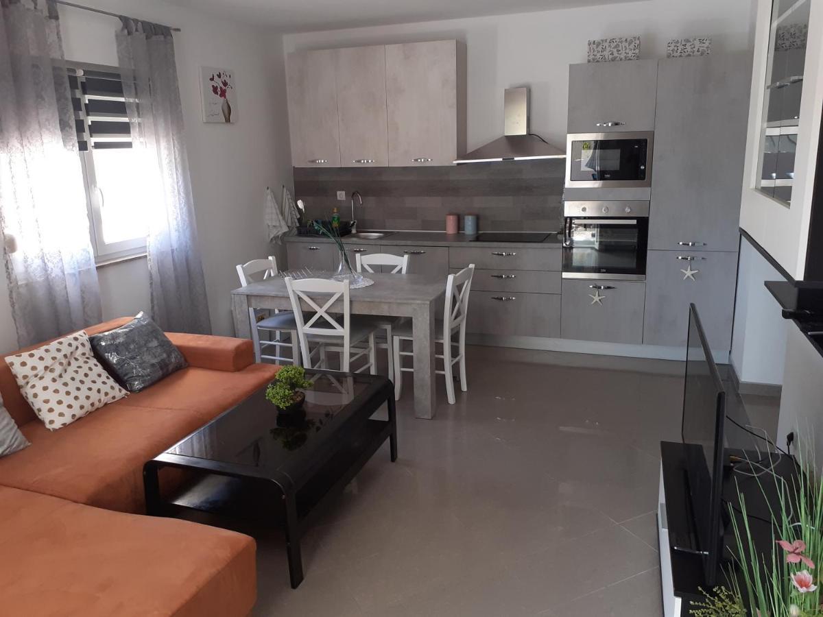 Apartament Apartman Nada Ližnjan Zewnętrze zdjęcie
